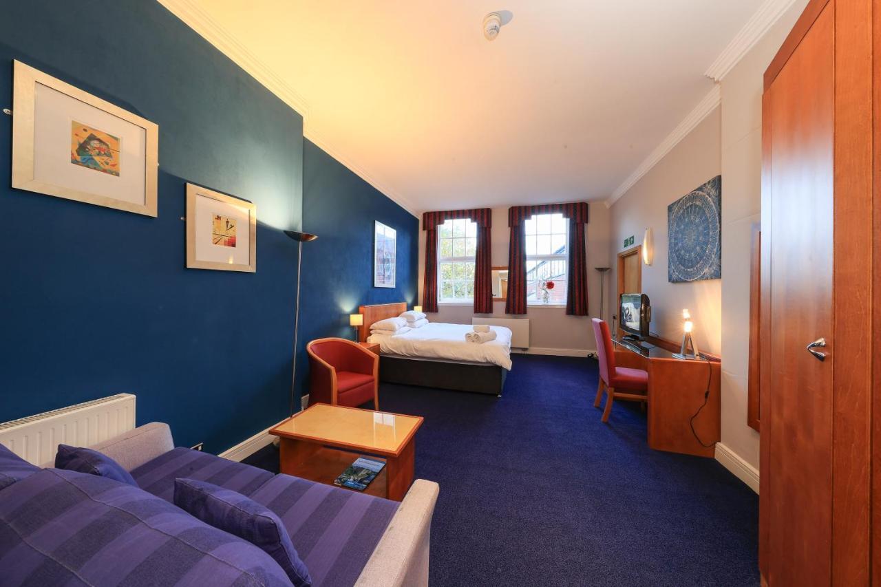 Bright Private Rooms - Peaceful Morden Location London Exterior photo