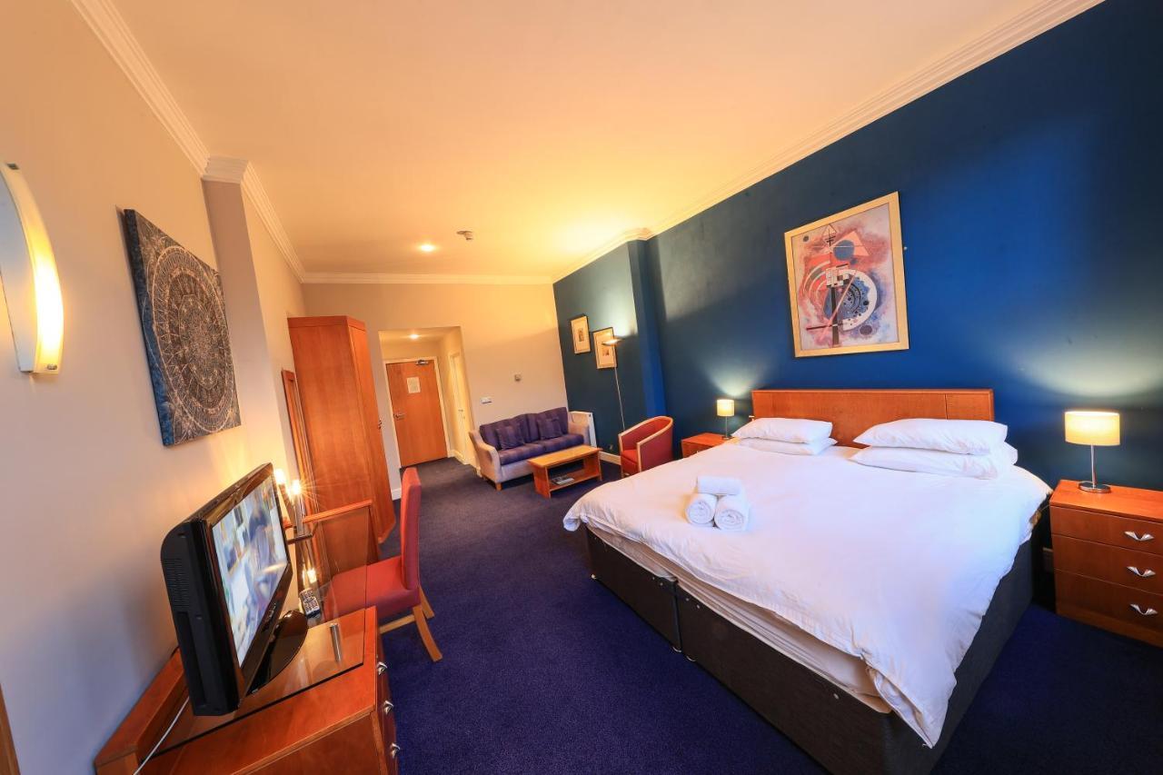 Bright Private Rooms - Peaceful Morden Location London Exterior photo